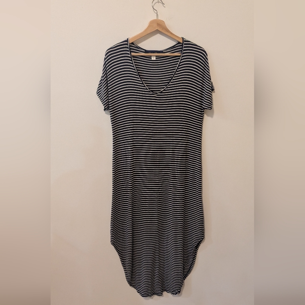 Blue Rain Francesca's Black and White Striped V-Neck Knit Maxi Dress Size Small